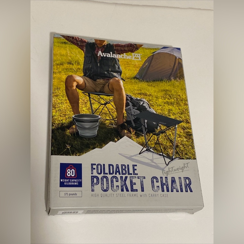 Avalanche Foldable Pocket Chair up to 175 Lb with Case new!